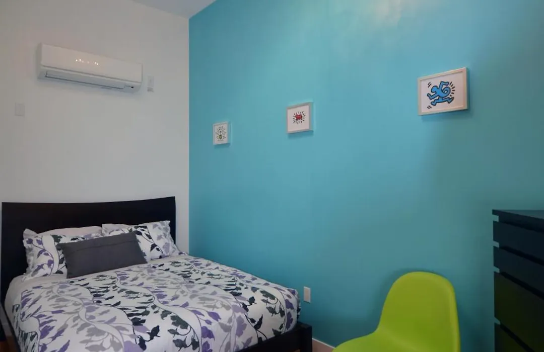 Q4 Hotel&Hostel-1